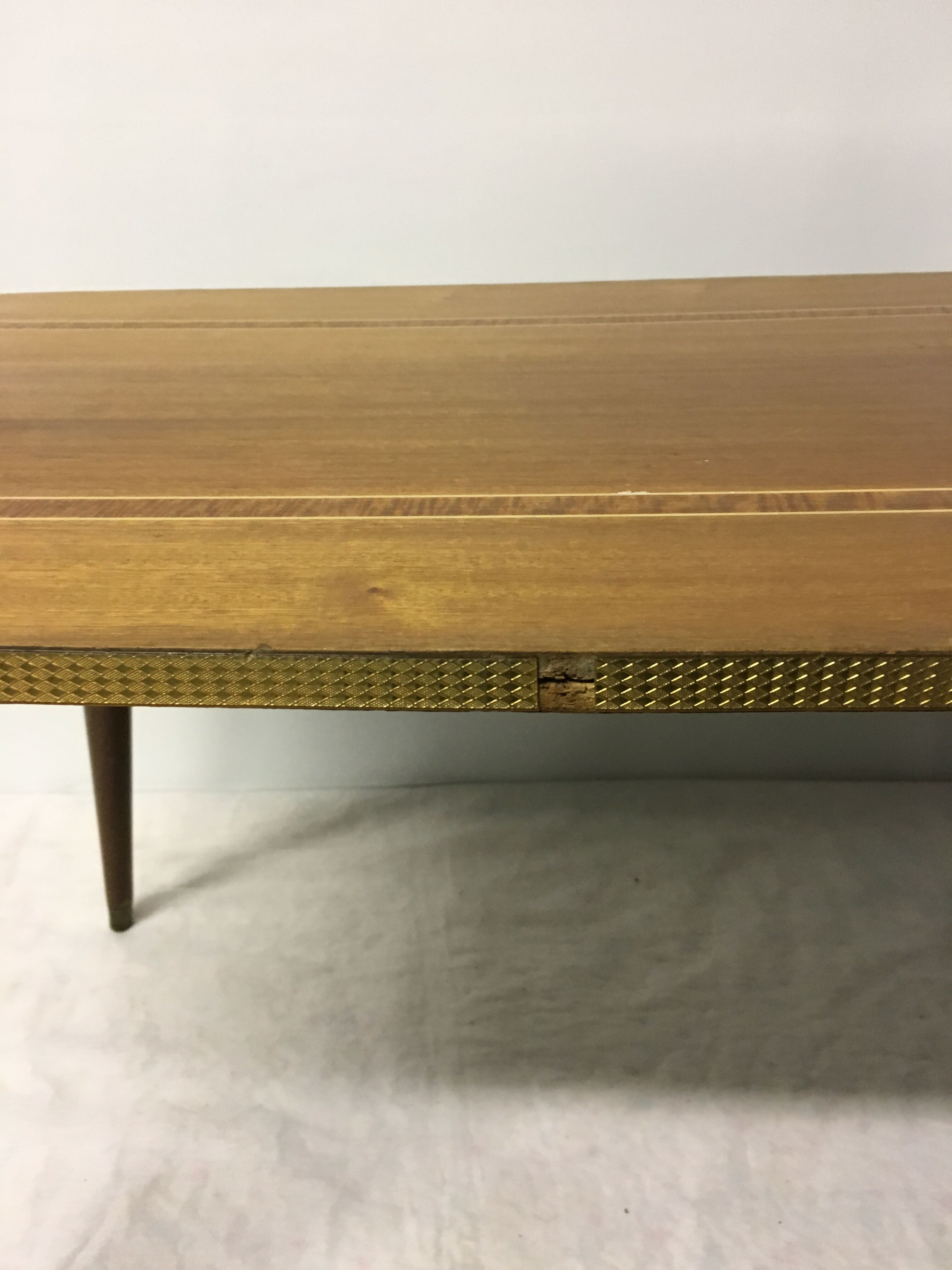 Table basse pieds compas