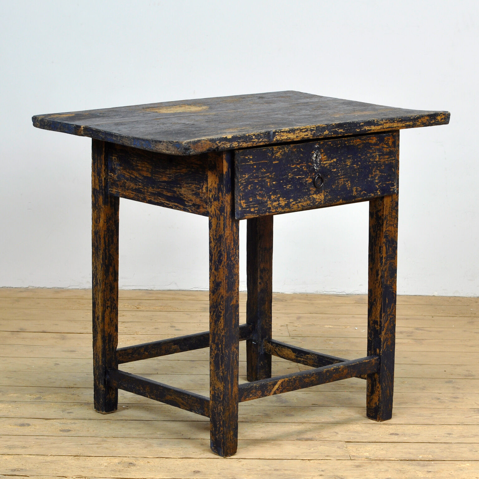 Country pine farmhouse side table, circa 1900