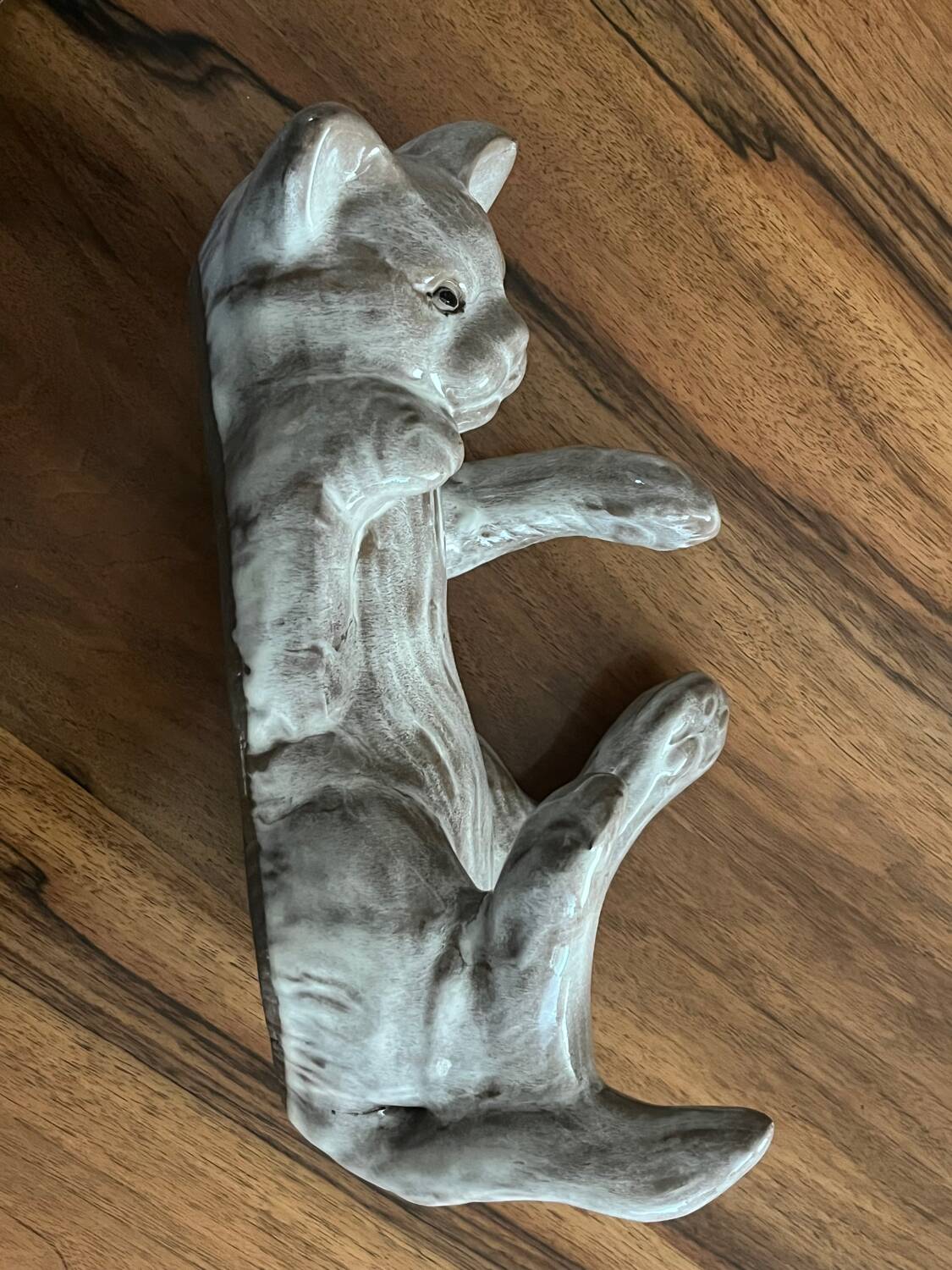 Chat sculpture. Grès . Taille réelle