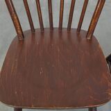 Set of 4 wooden vintage in English style Windsor slat chairs from the 70s.