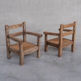 Paire de fauteuils en chêne primitif