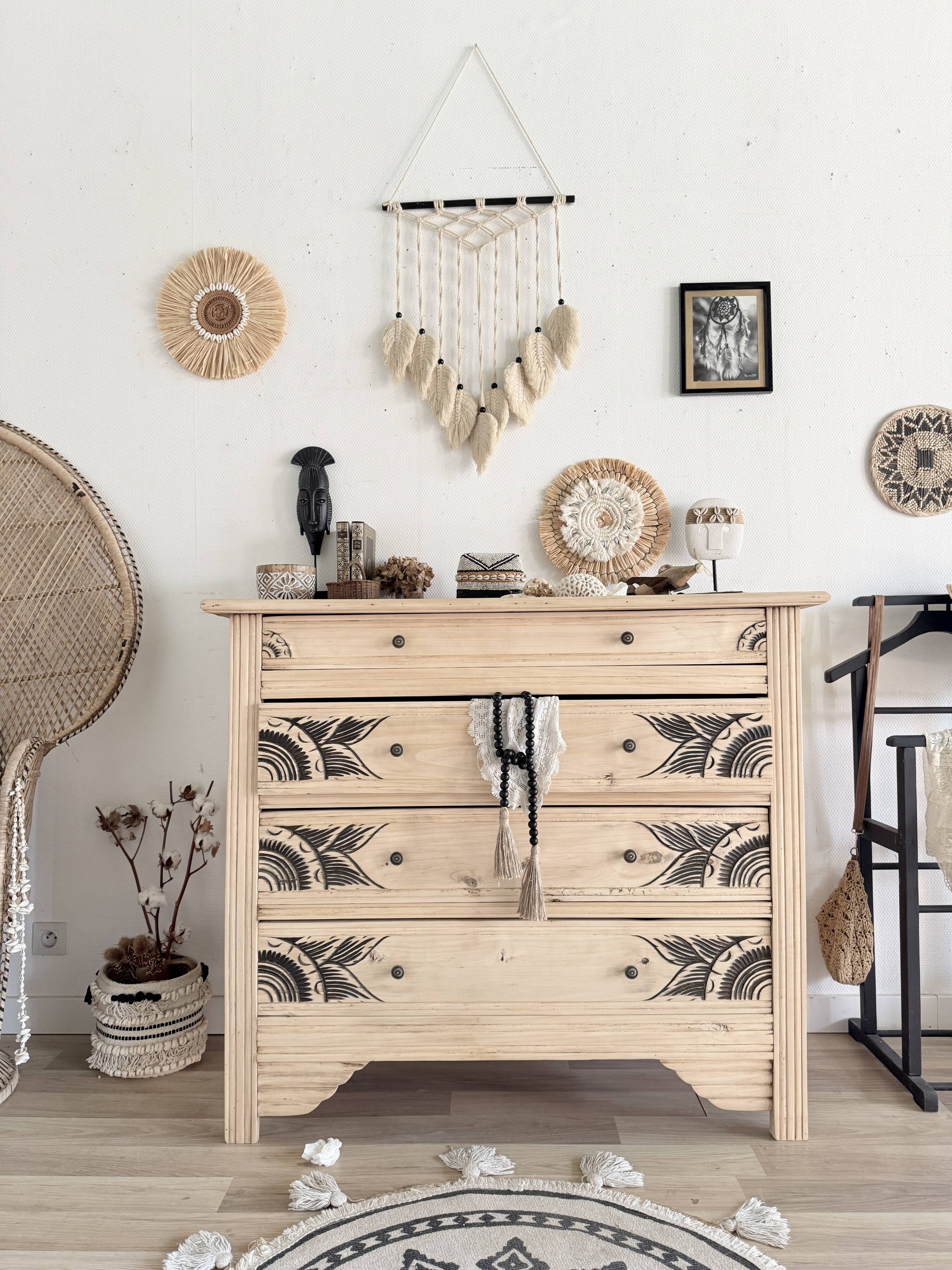 Art Deco chest of drawers
