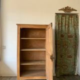 Petite armoire ancienne