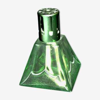 Green shepherd lamp pyramid in green glass and green iridescent metal