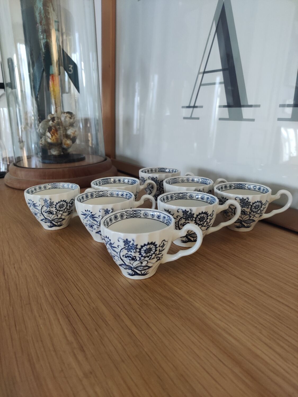 8 tasses