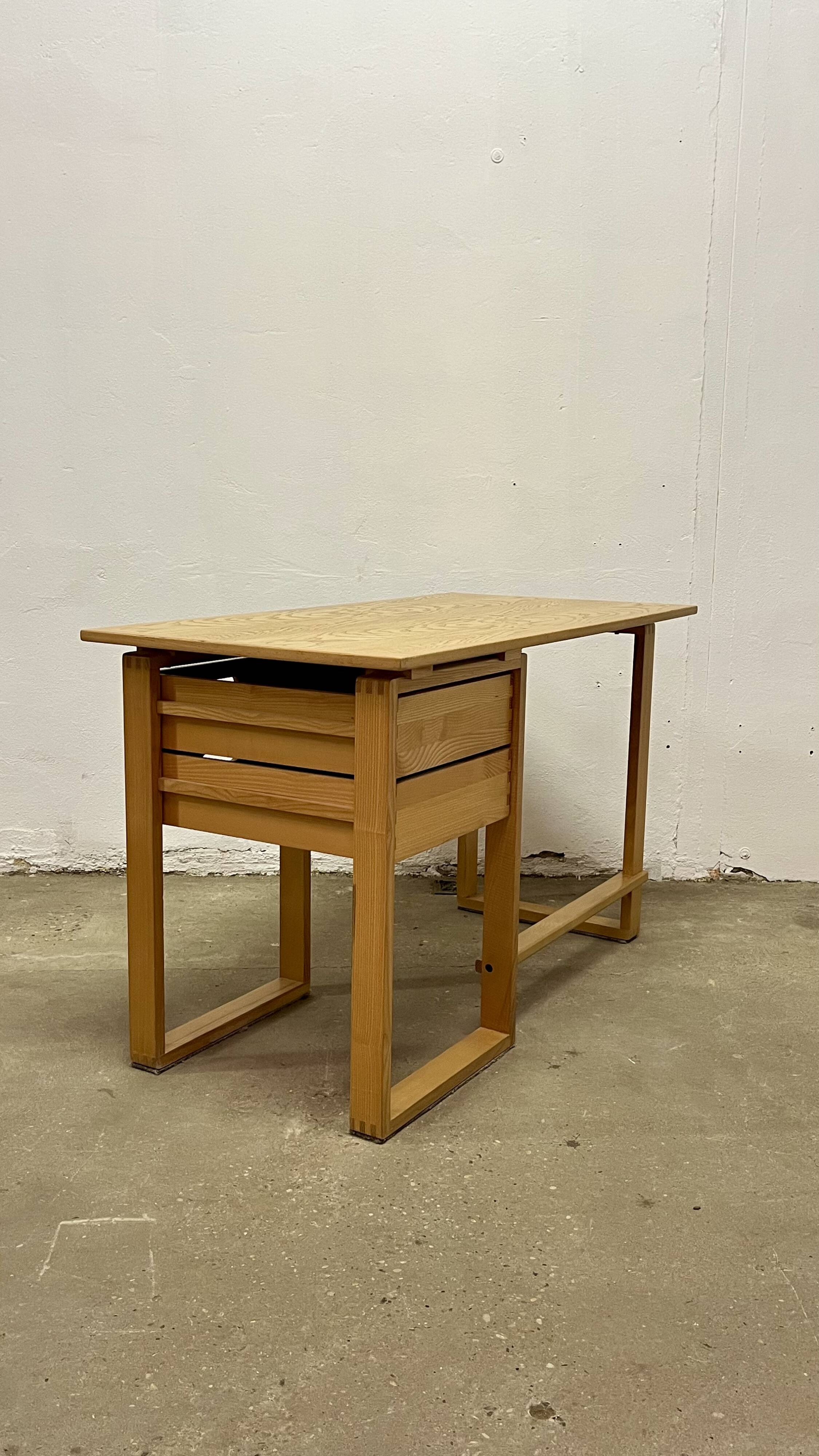 Vintage desk from the 70s/80s.