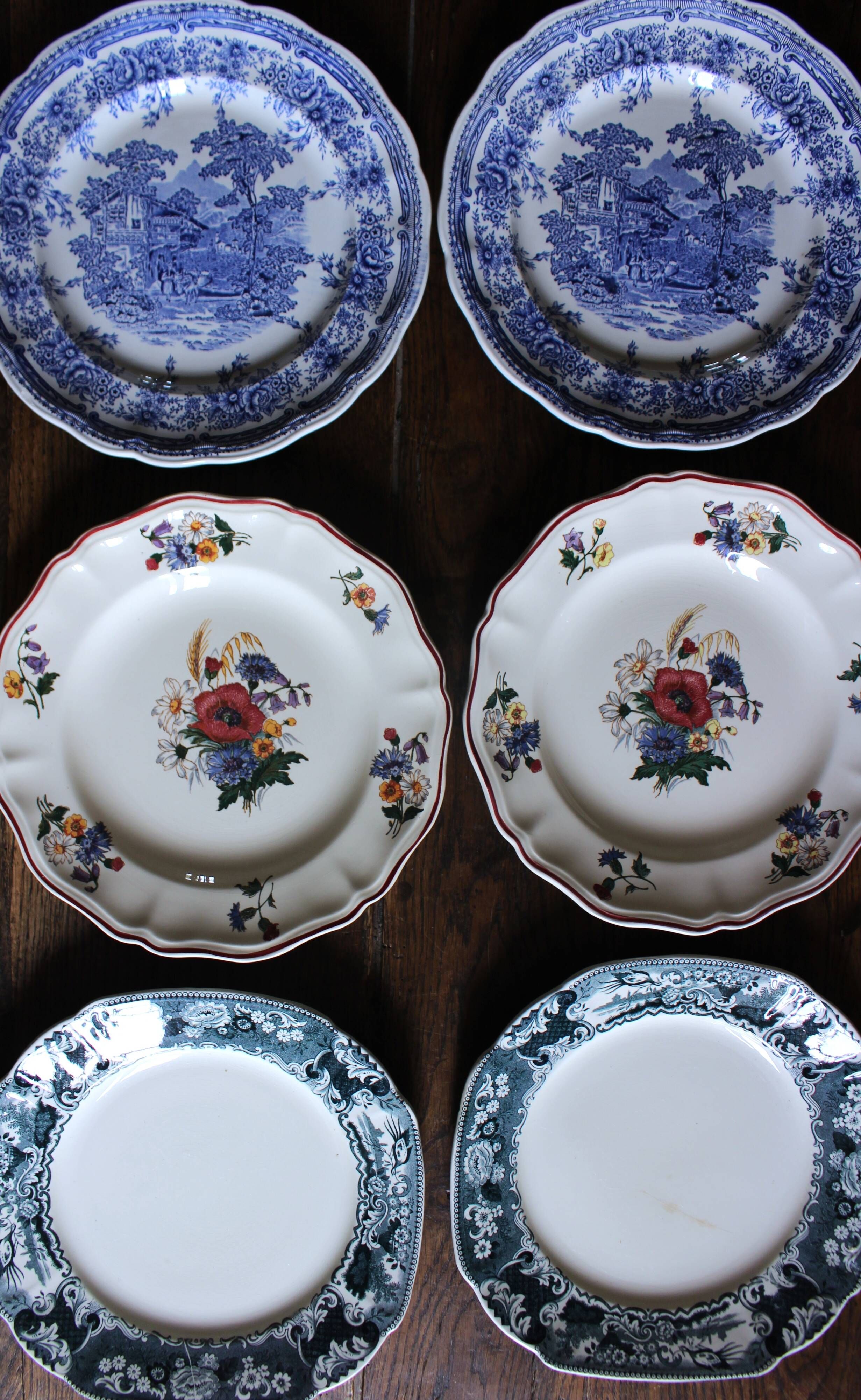 A set of 6 flat plates pairs Sarreguemines Lunéville Blue Flowers.