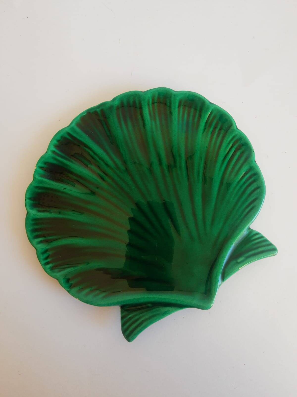 Petit plat coquille vert ancienne vintage