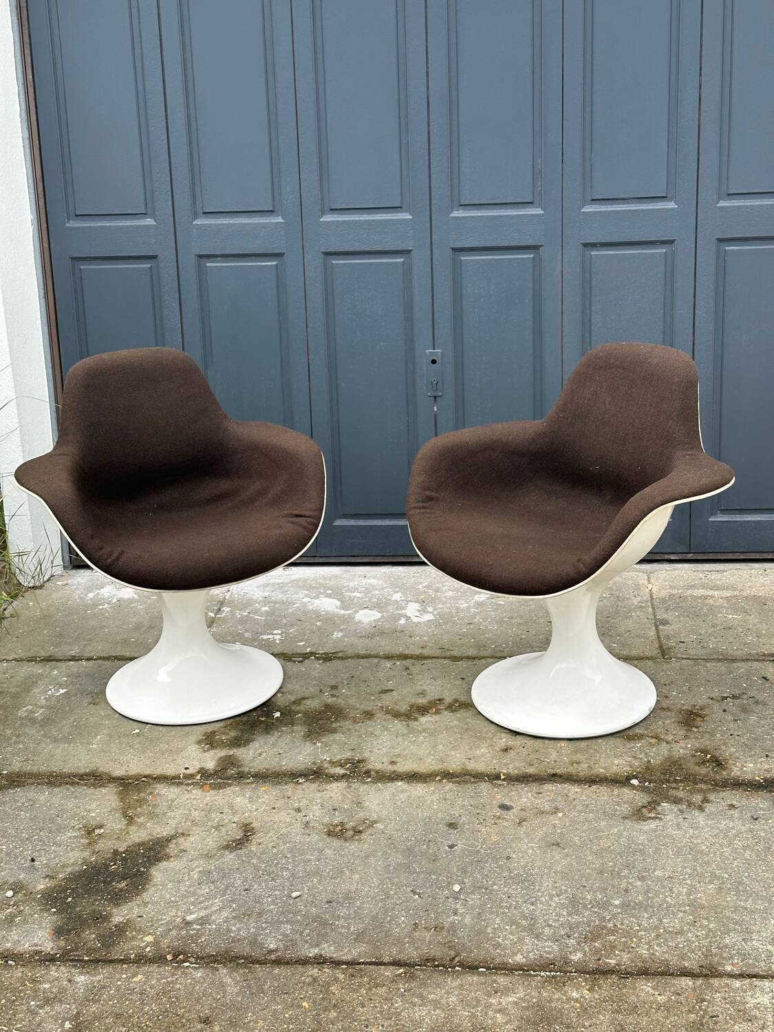 Pair of Orbit Herman Miller corca armchairs 1970