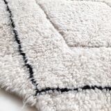 Moroccan Berber carpet Beni Ouarain ecru with black diamonds and engraved 310x200cm