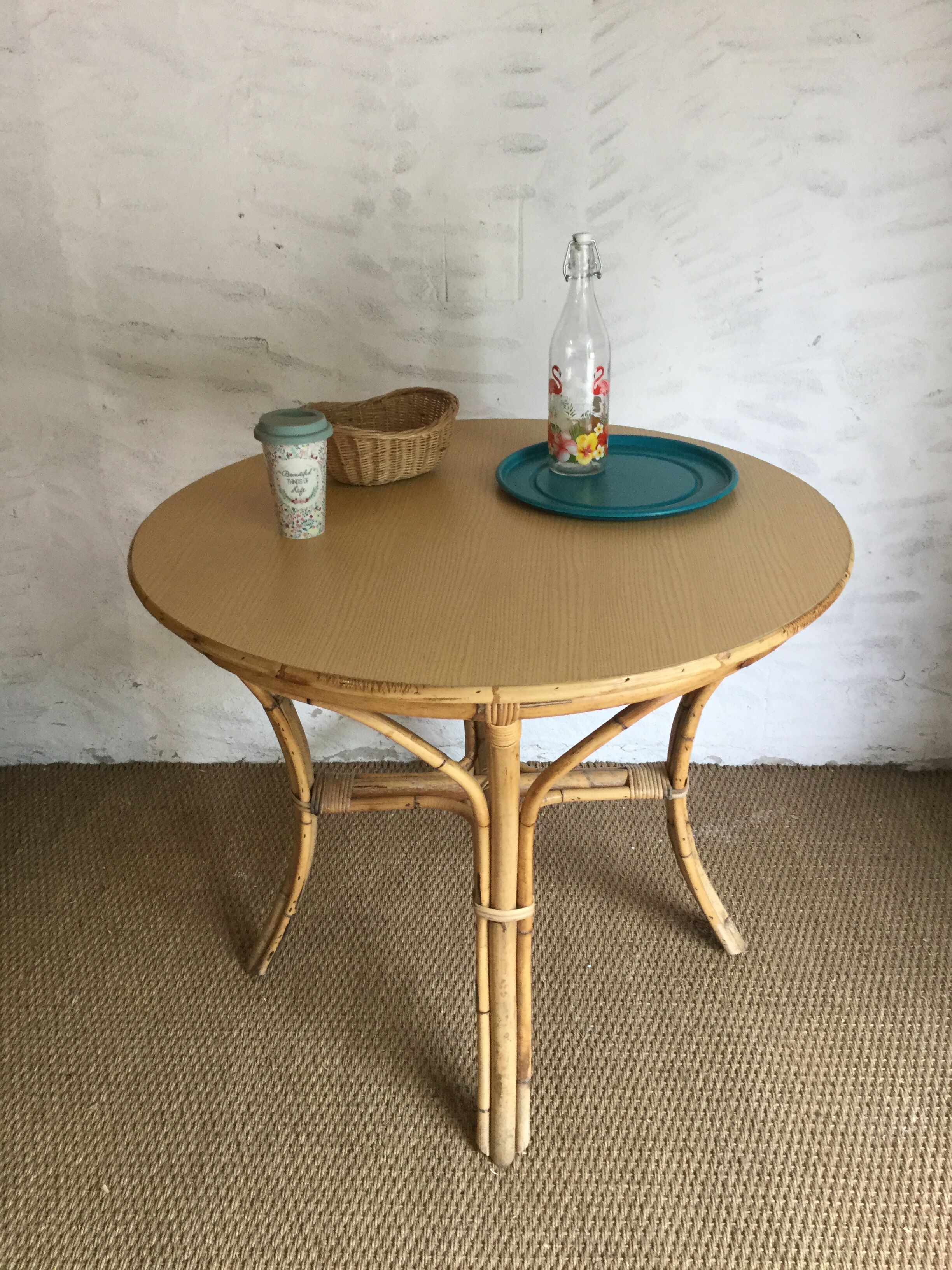 Rattan round table vintage