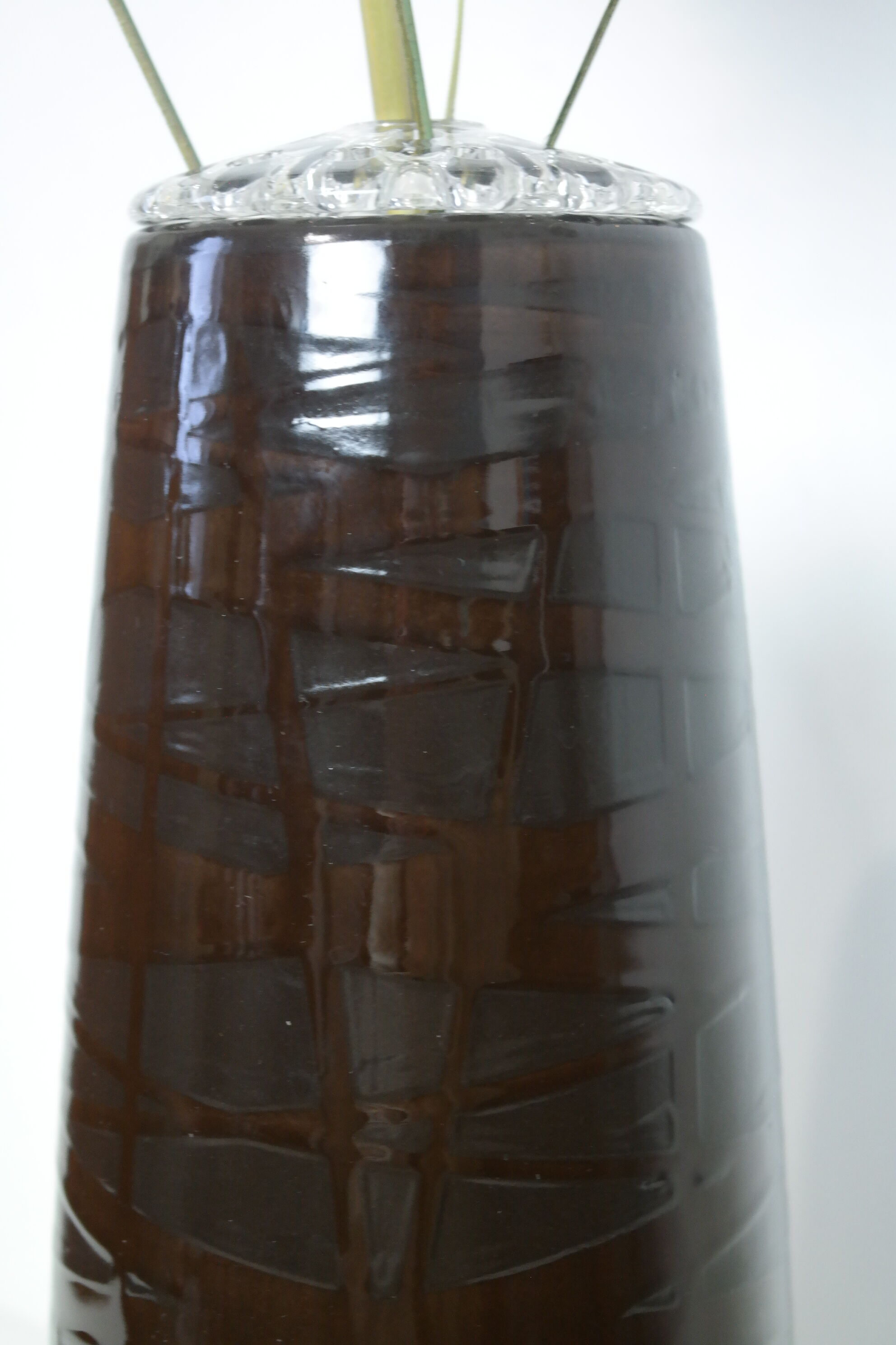 Vase ceramic flowers and brown glass