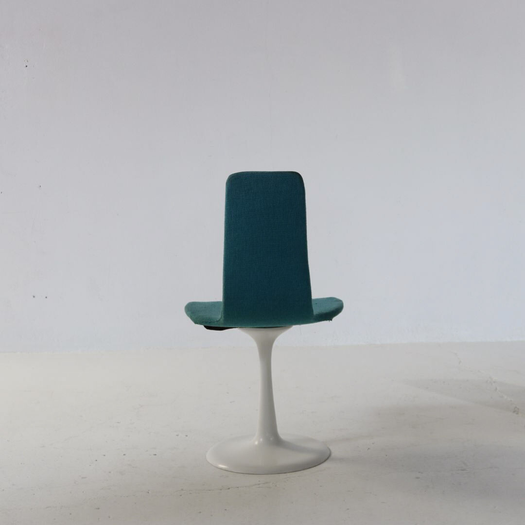 Set of 4 Space Age Blue swivel tulip chairs