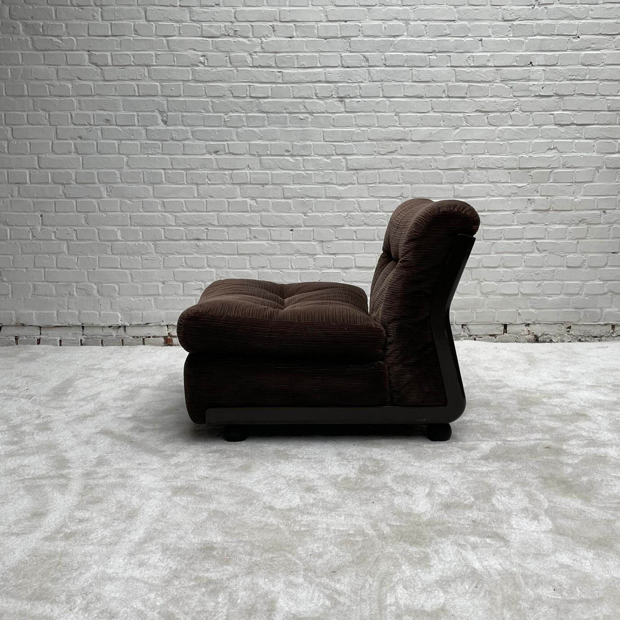 3 amantas in brown corduroy by Mario Belinni for B&B Italia