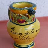 Pichet en faience, Bagnoles de l'Orne