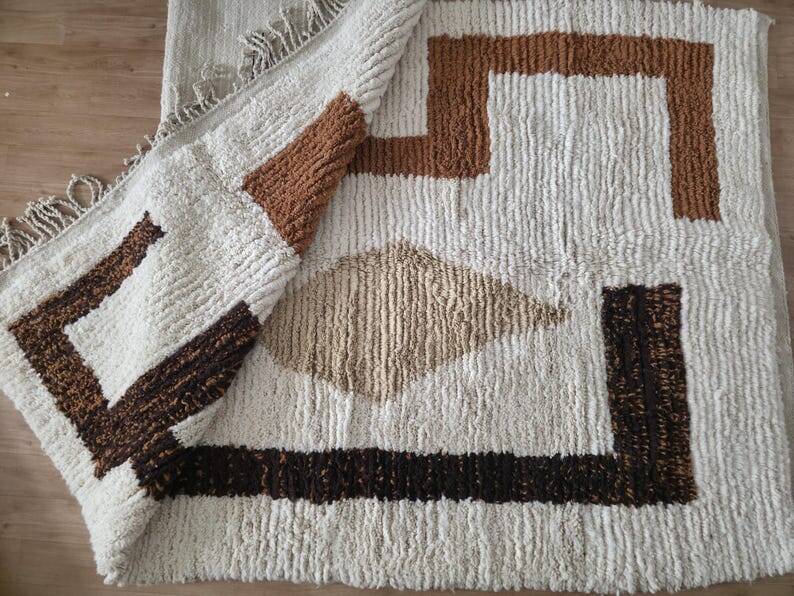 Large Azilal wool rug, 200 x 300 cm