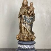 Virgin and Child in alabaster, significant trace of polychromy, Flanders 16th century.