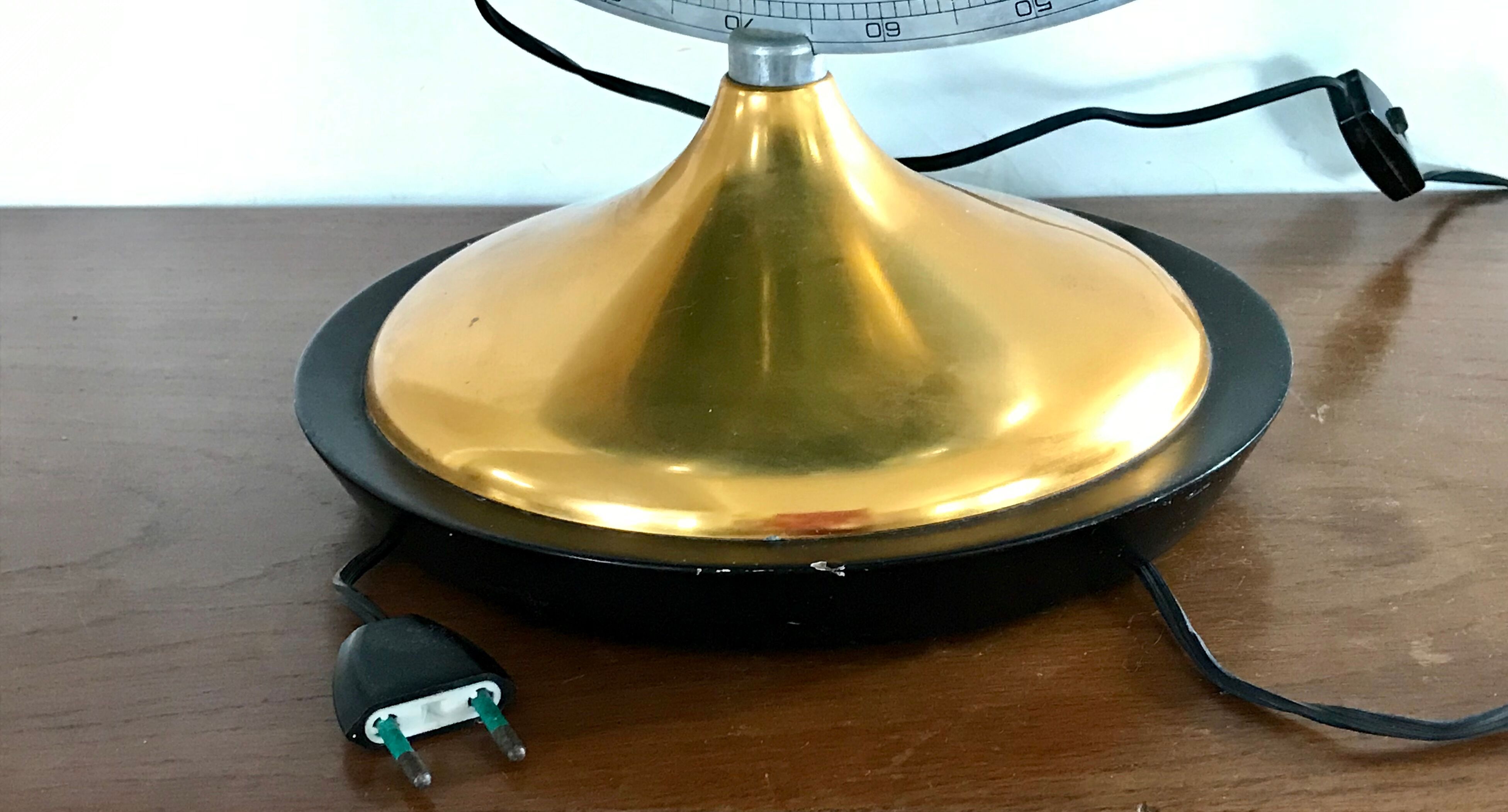 Globe Earth light vintage