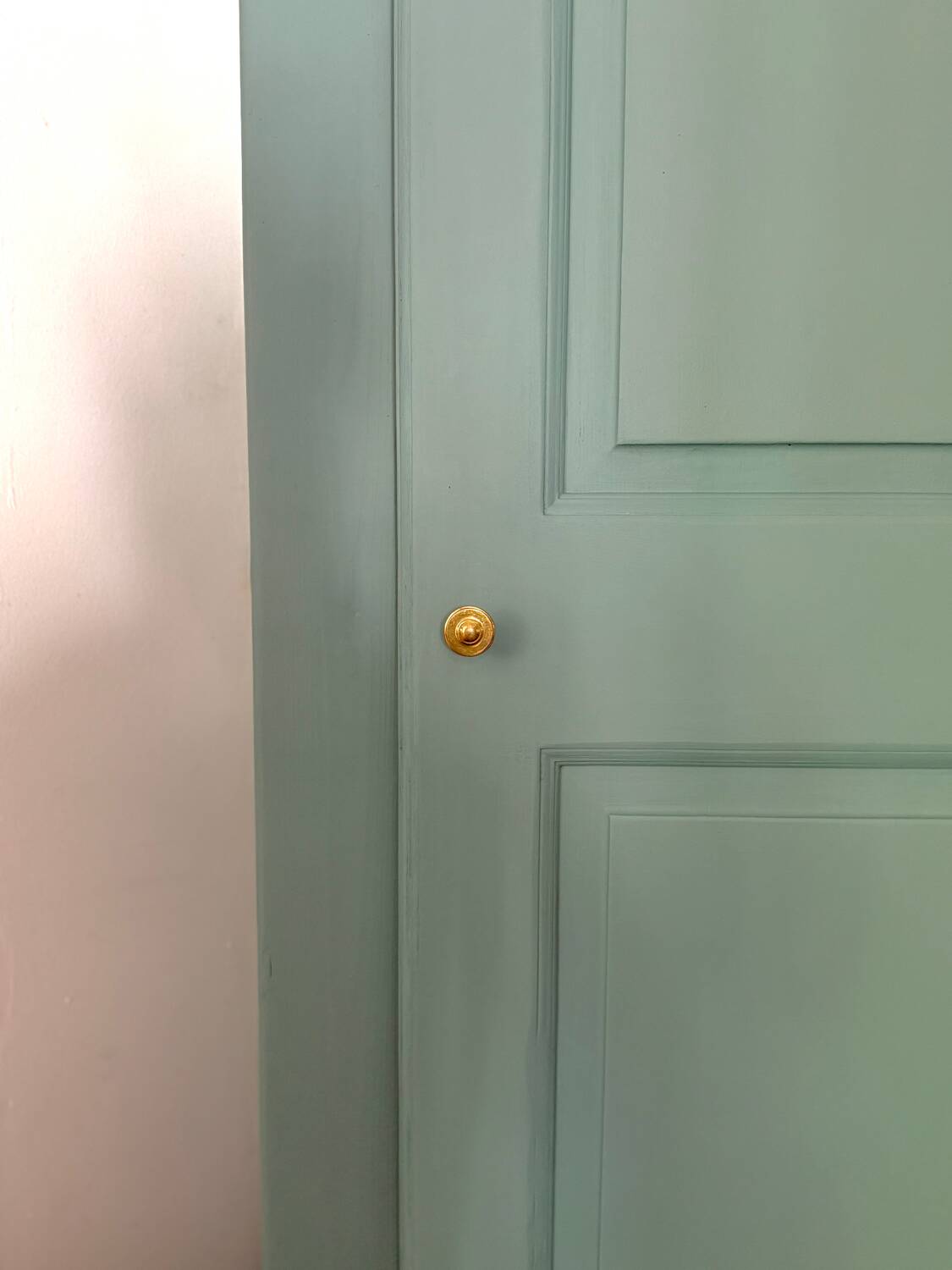 Solid wood cupboard