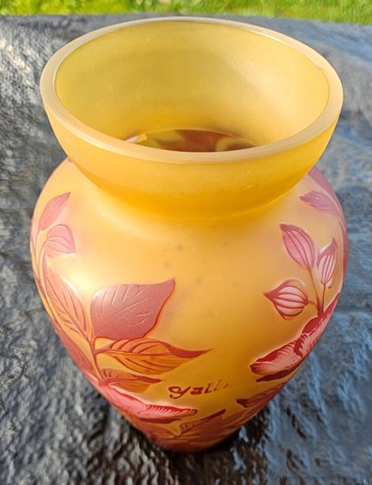 Art Nouveau vase by Émile Gallé - Cameo glass with yellow and pink floral design.