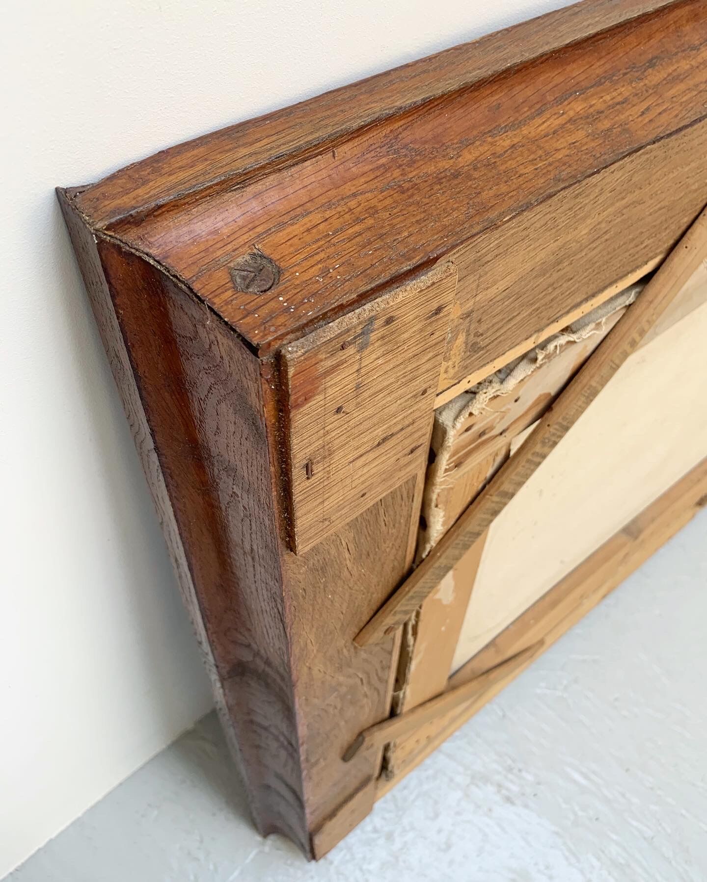 Oil painting signed Desvouas, 1900