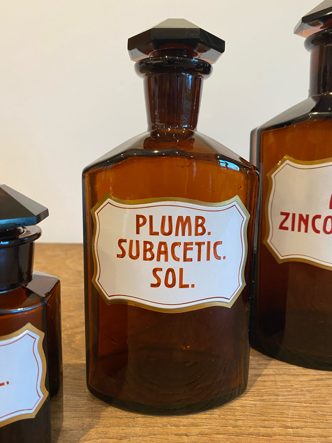 Set of 7 apothecary bottles