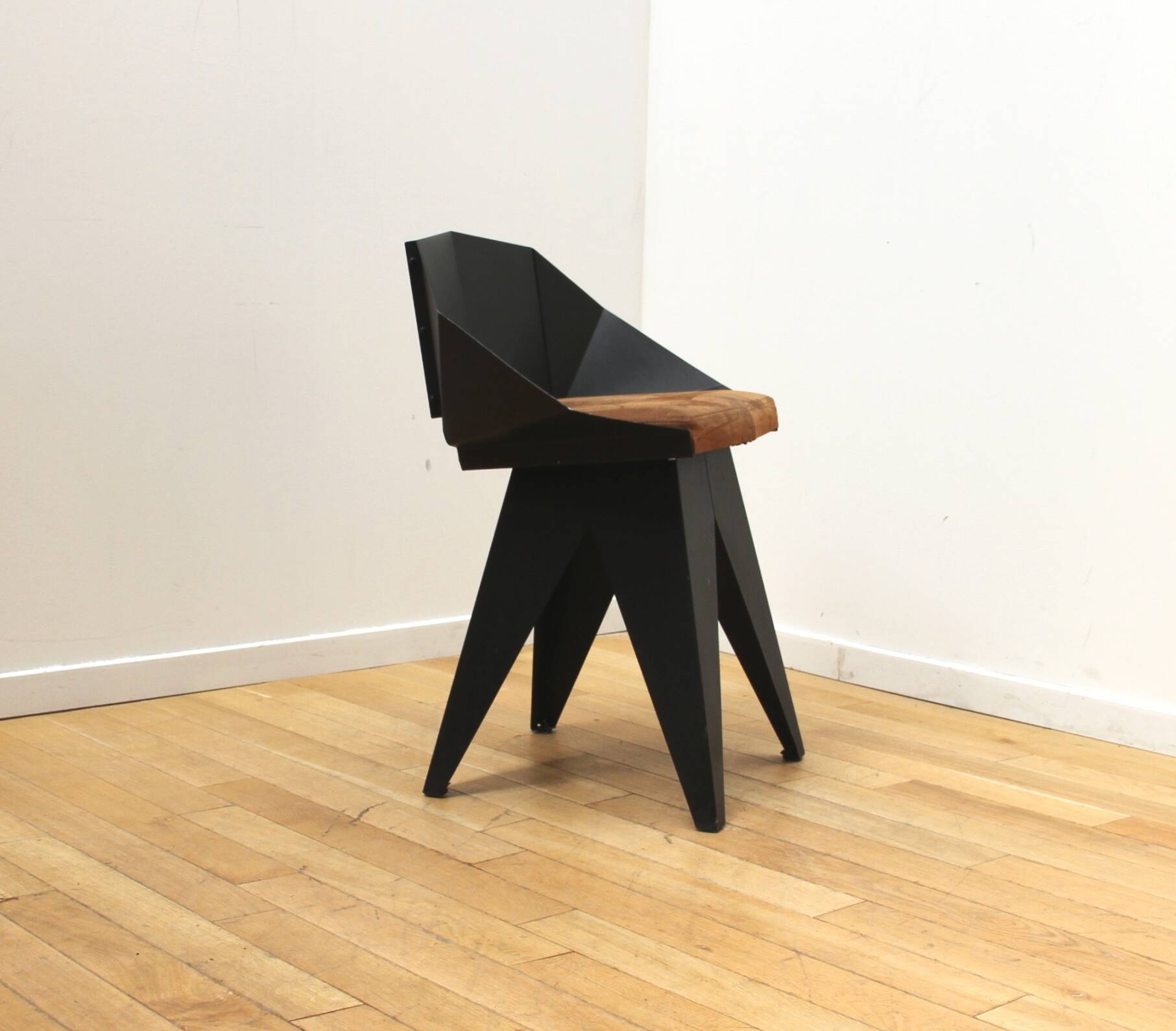 Set of 8 Knight Steel chairs, Gie El