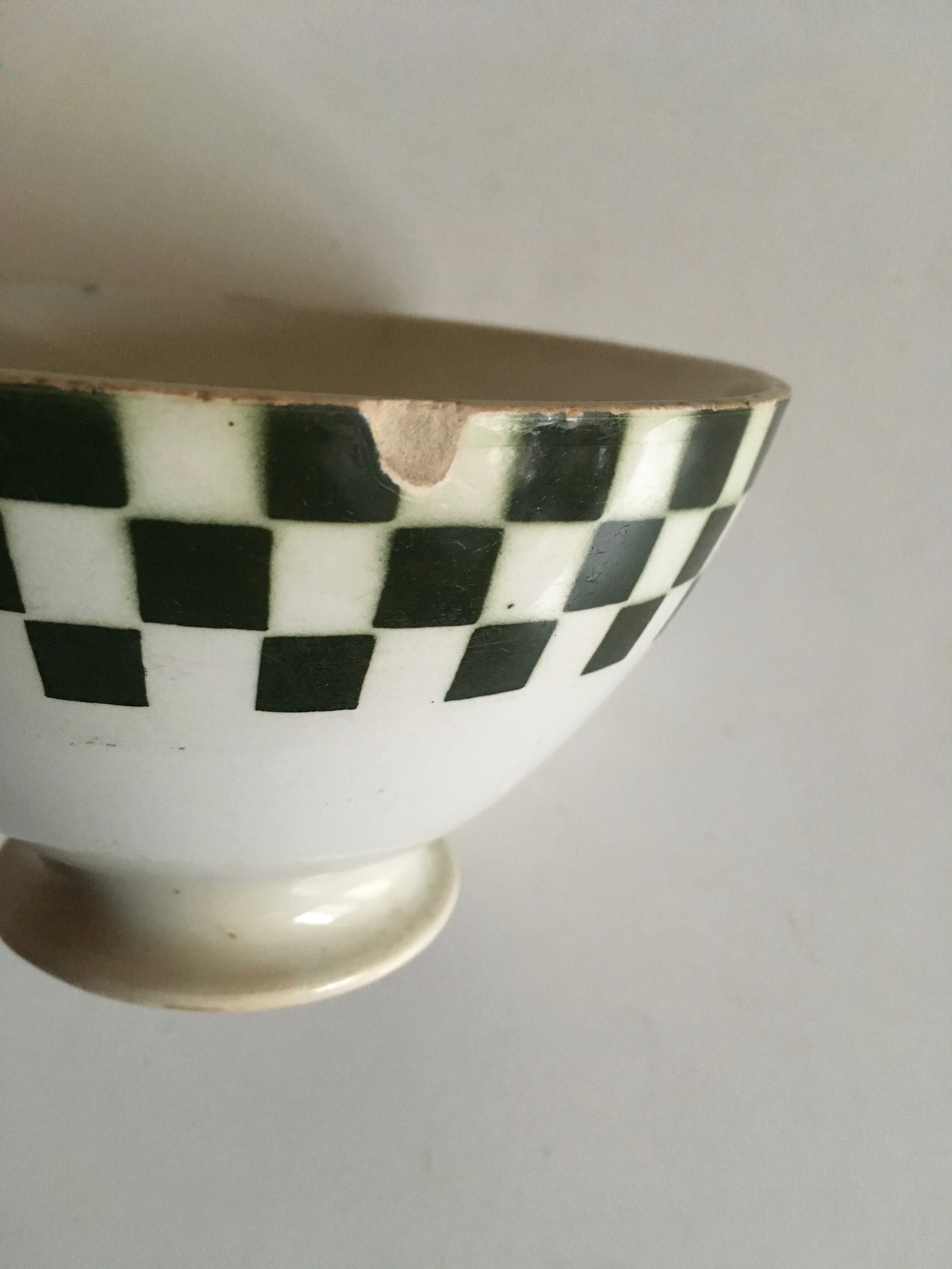 Set de 3 bols de faience terre de fer début 20