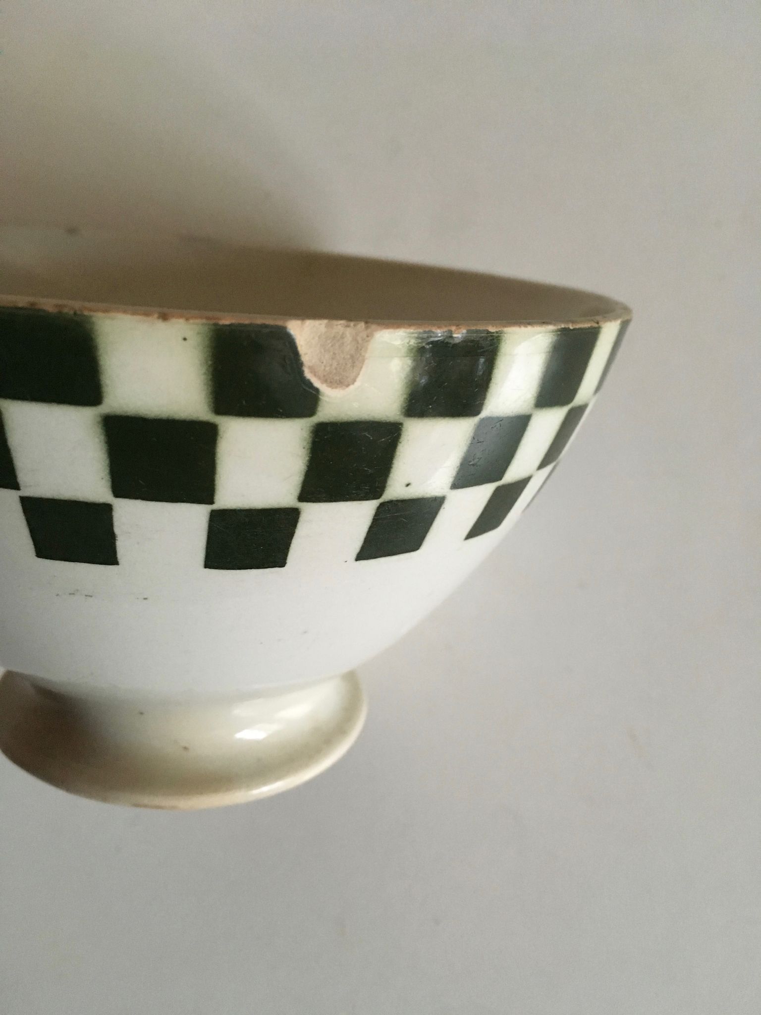 Set de 3 bols de faience terre de fer début 20