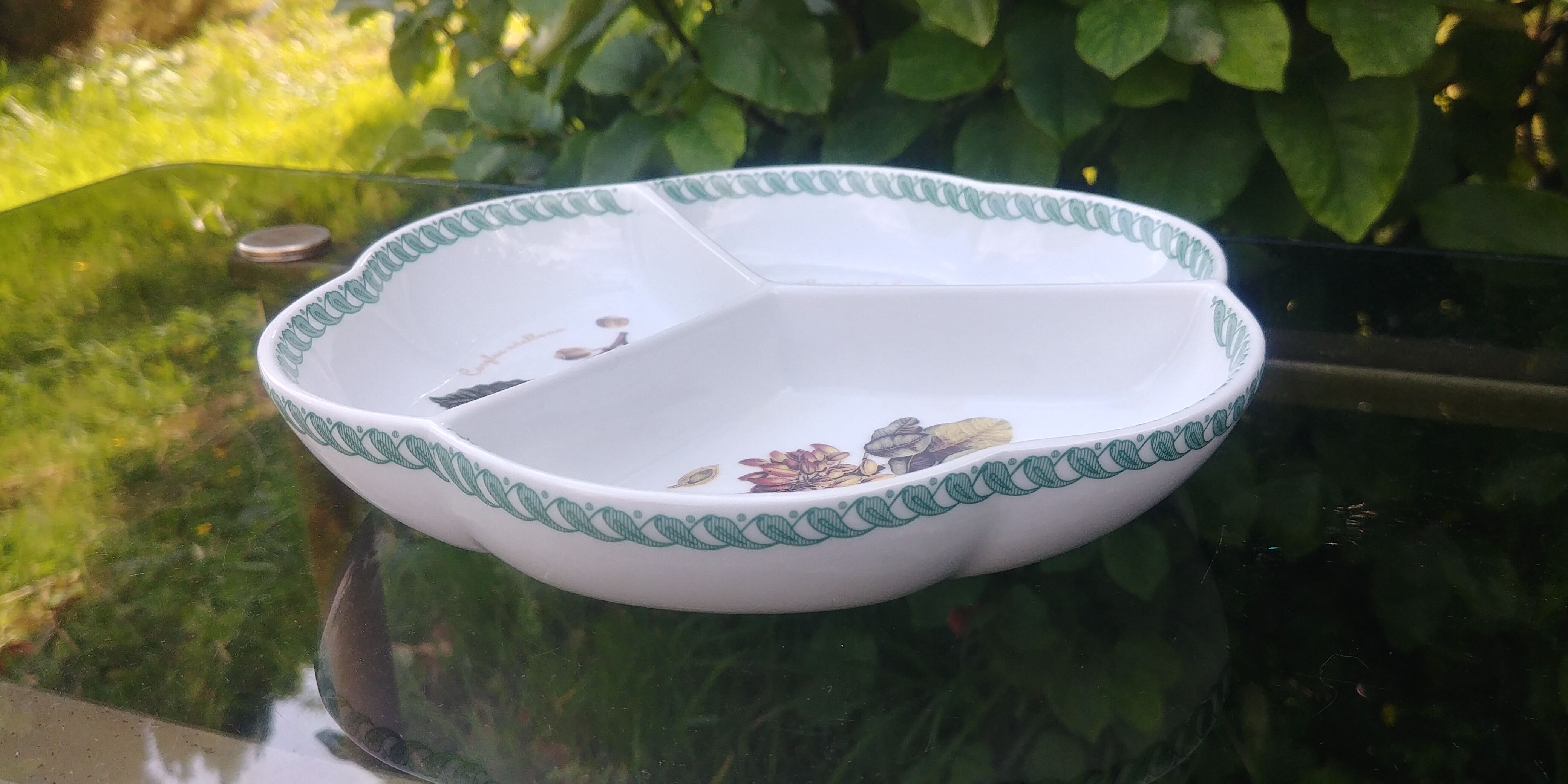 Ramequin with porcelain aperitif from the brand Tognana