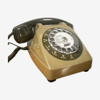 Téléphone vintage à cadran