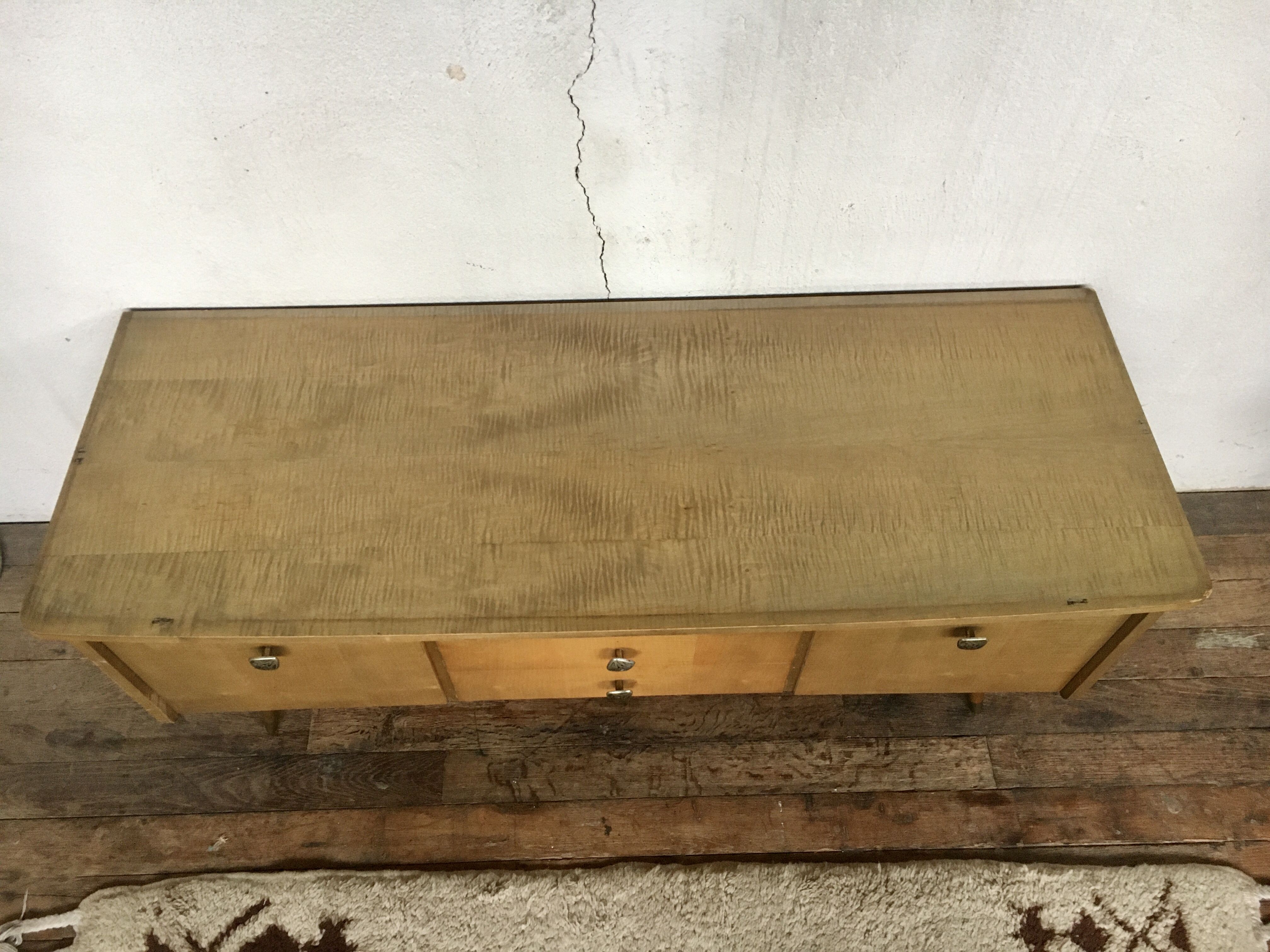 Enfilade furniture tv vintage feet compass Scandinavian style