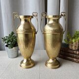 Ancienne paire d’amphores en laiton