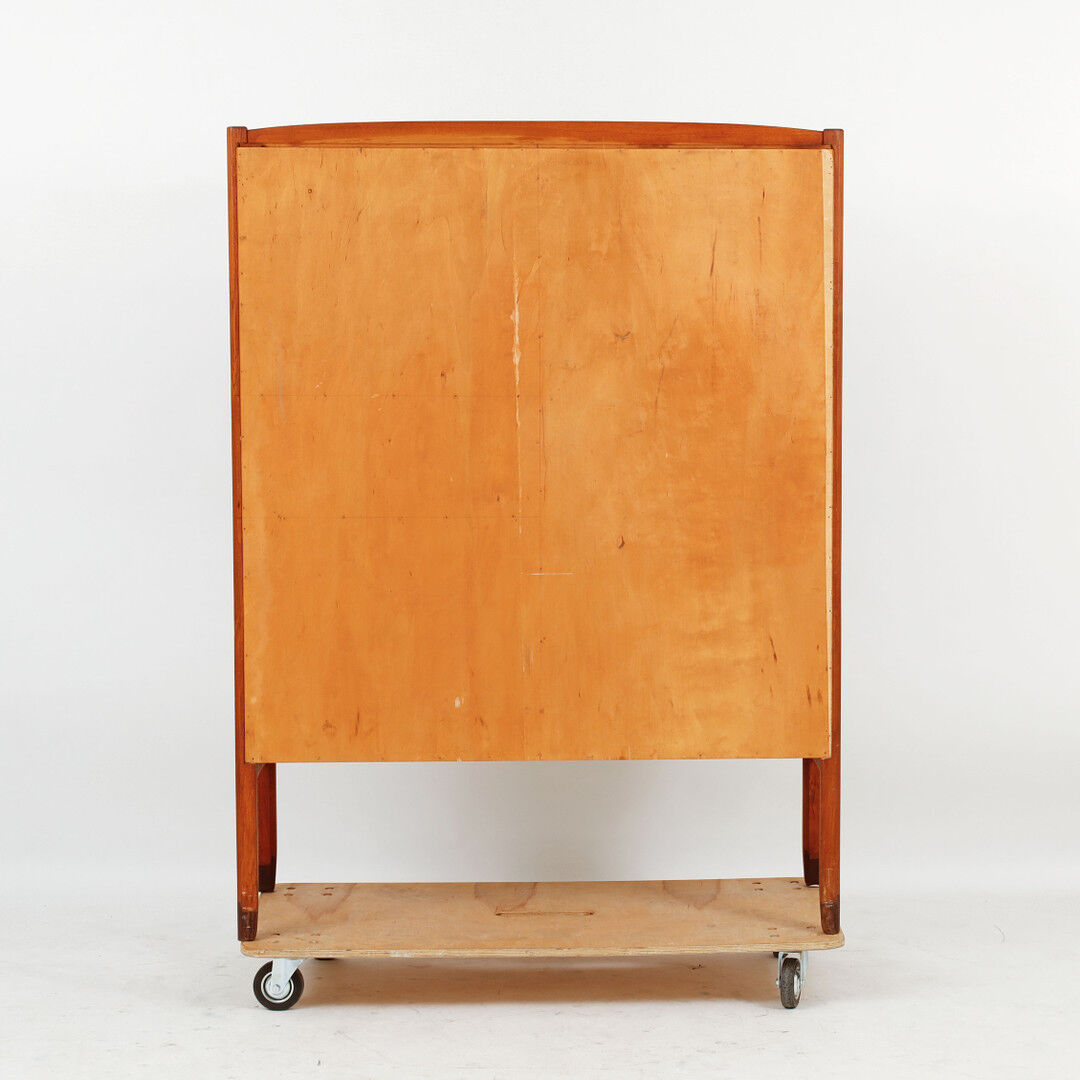 Cabinet modèle Bangkok par Yngve Ekström pour Westbergs Möbler Suède. 1950.