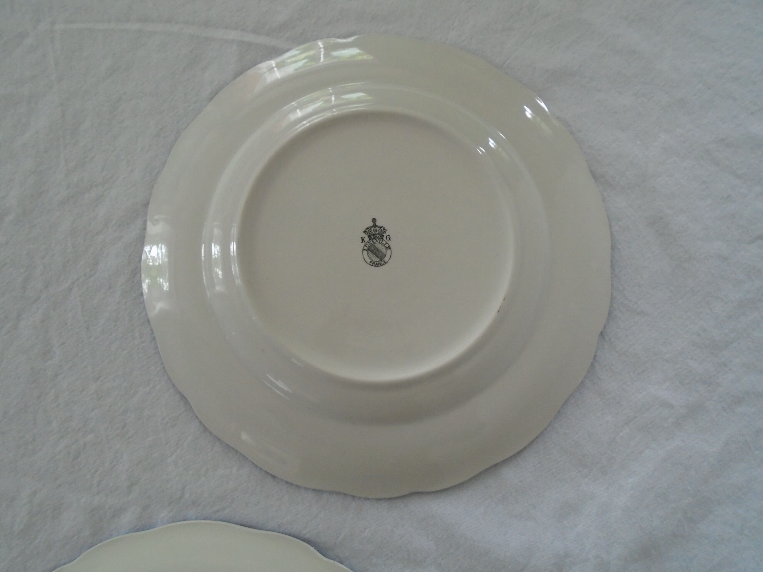 4 flat plates Keller & Guerin Luneville décor flowers Passionflower blue faience old