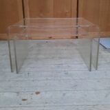 2 plexiglass nesting tables