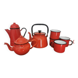 Enamelled service and its 4 cups
