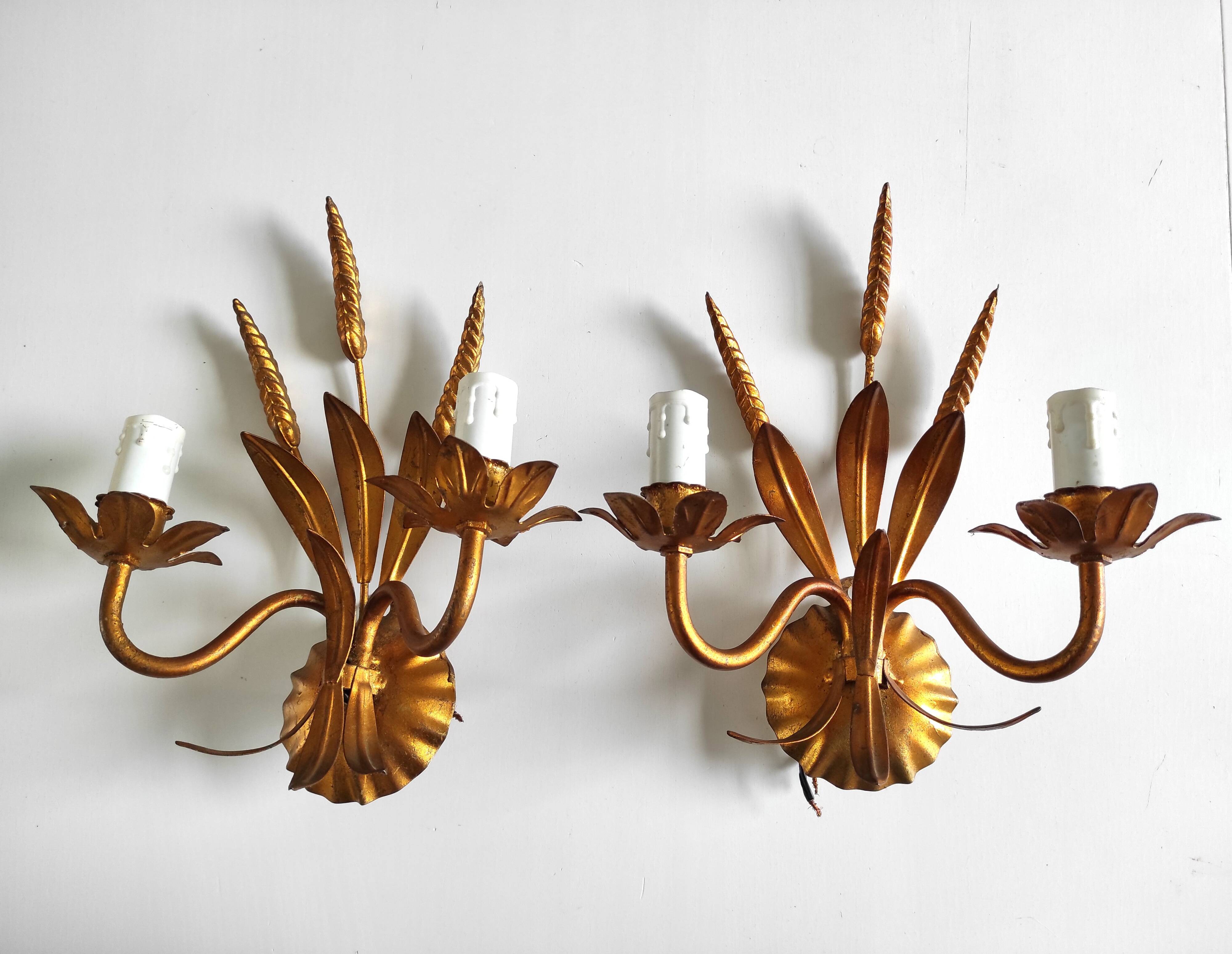 Pair of wall lights with ears of wheat decor