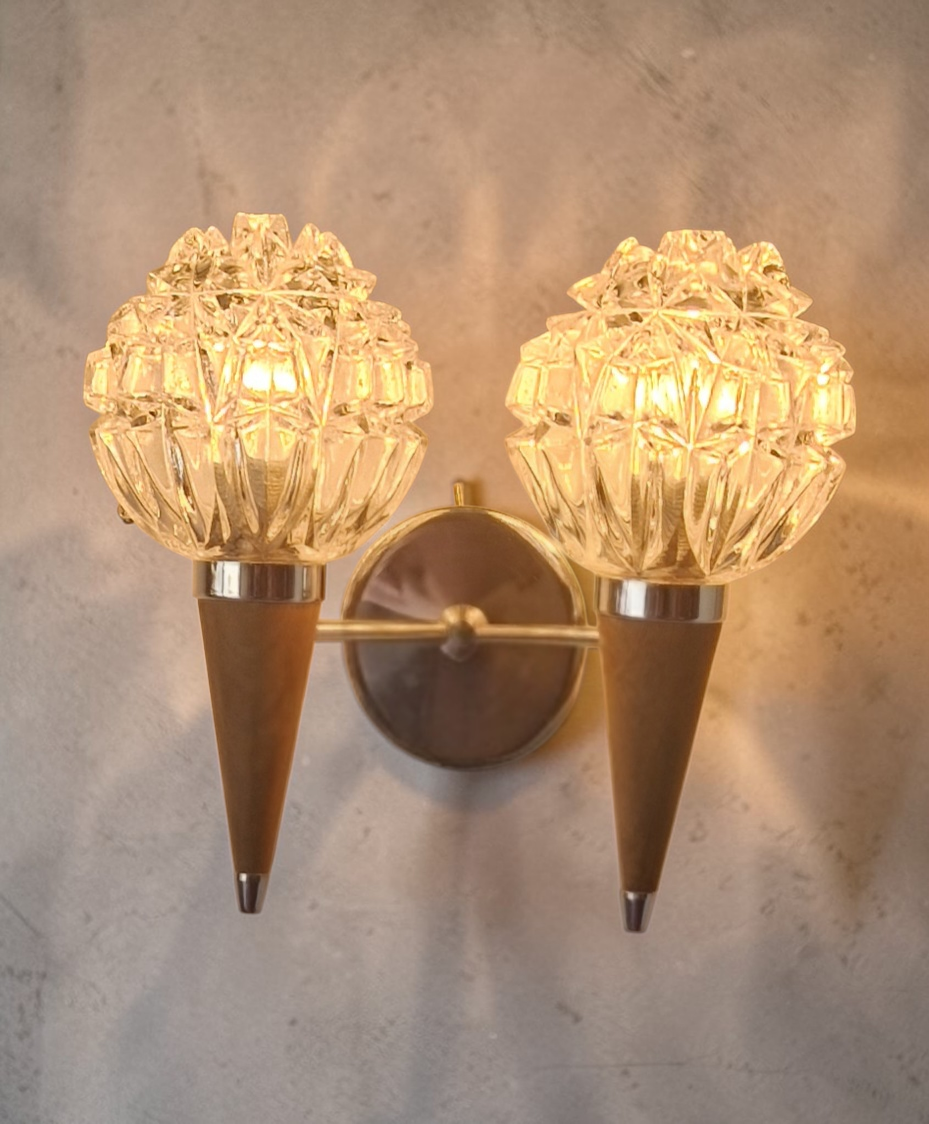 Applique murale double style scandinave - Verre moulé et teck - 1960
