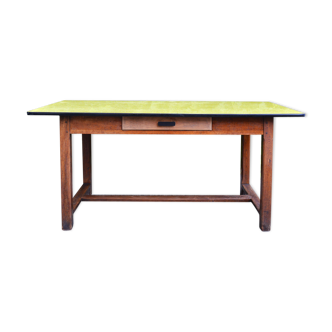 Wood & formica table