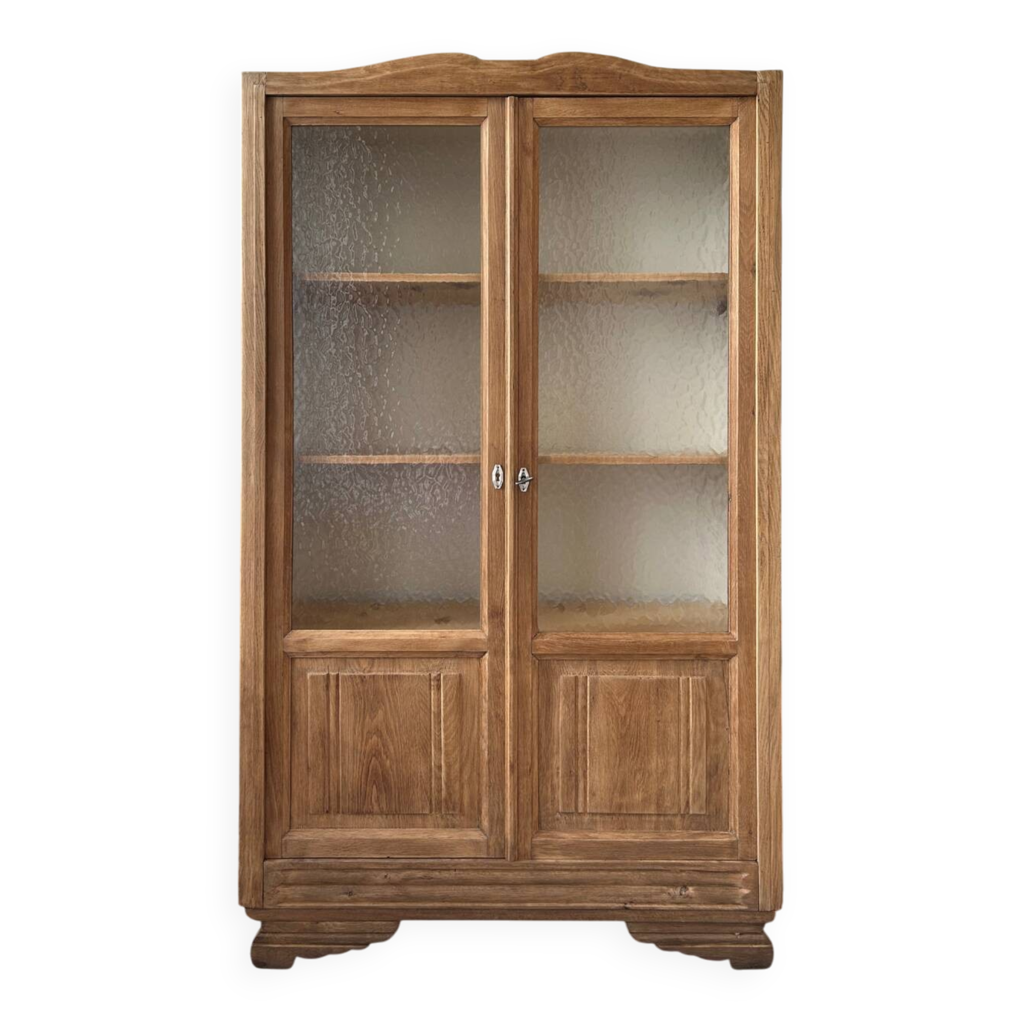 Glass cabinet in raw oak (renovated)