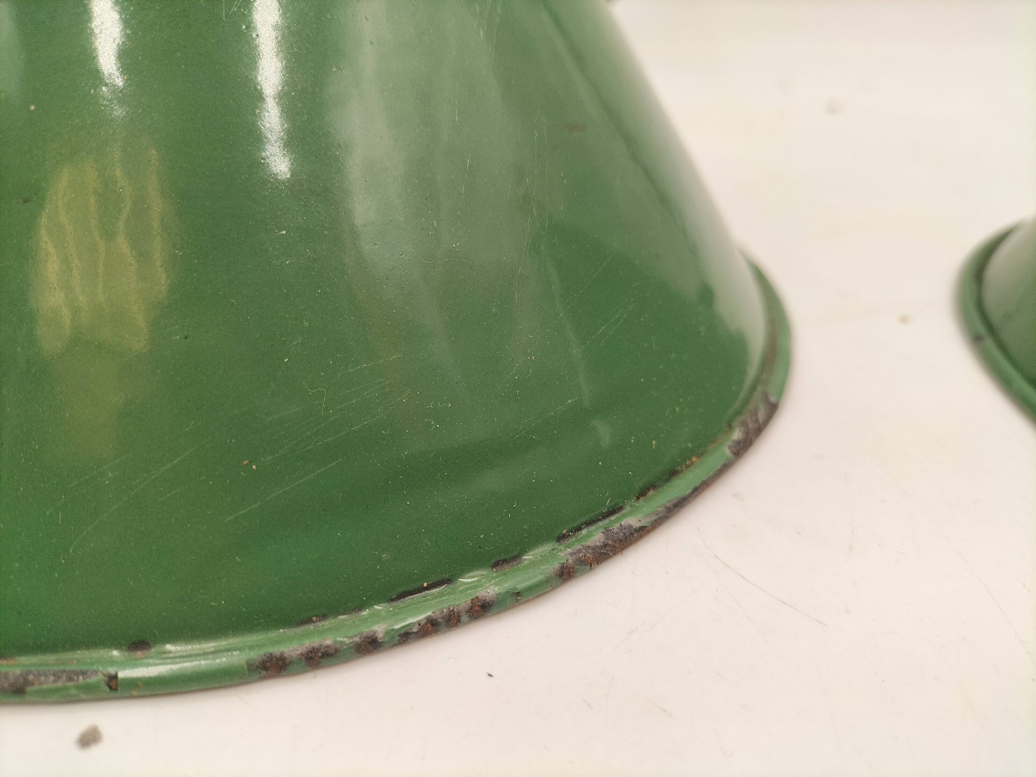 Enamelled sheet metal suspensions