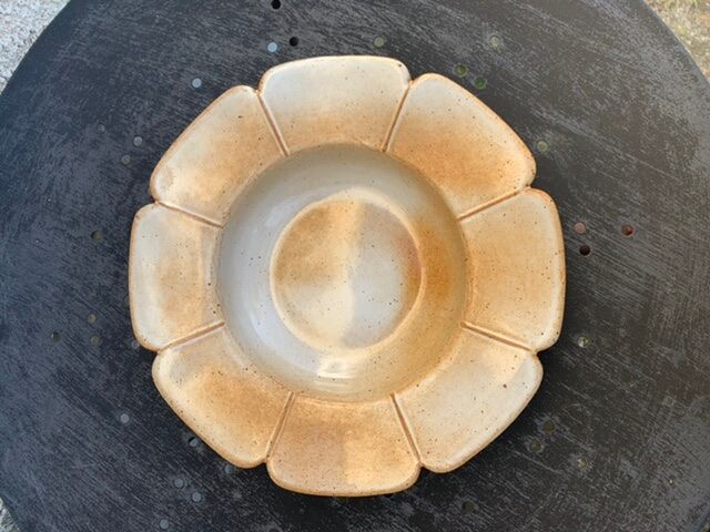 Sandstone ashtray in the shape of a vintage marsh sandstone flower