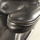 Eames leather lobby chair