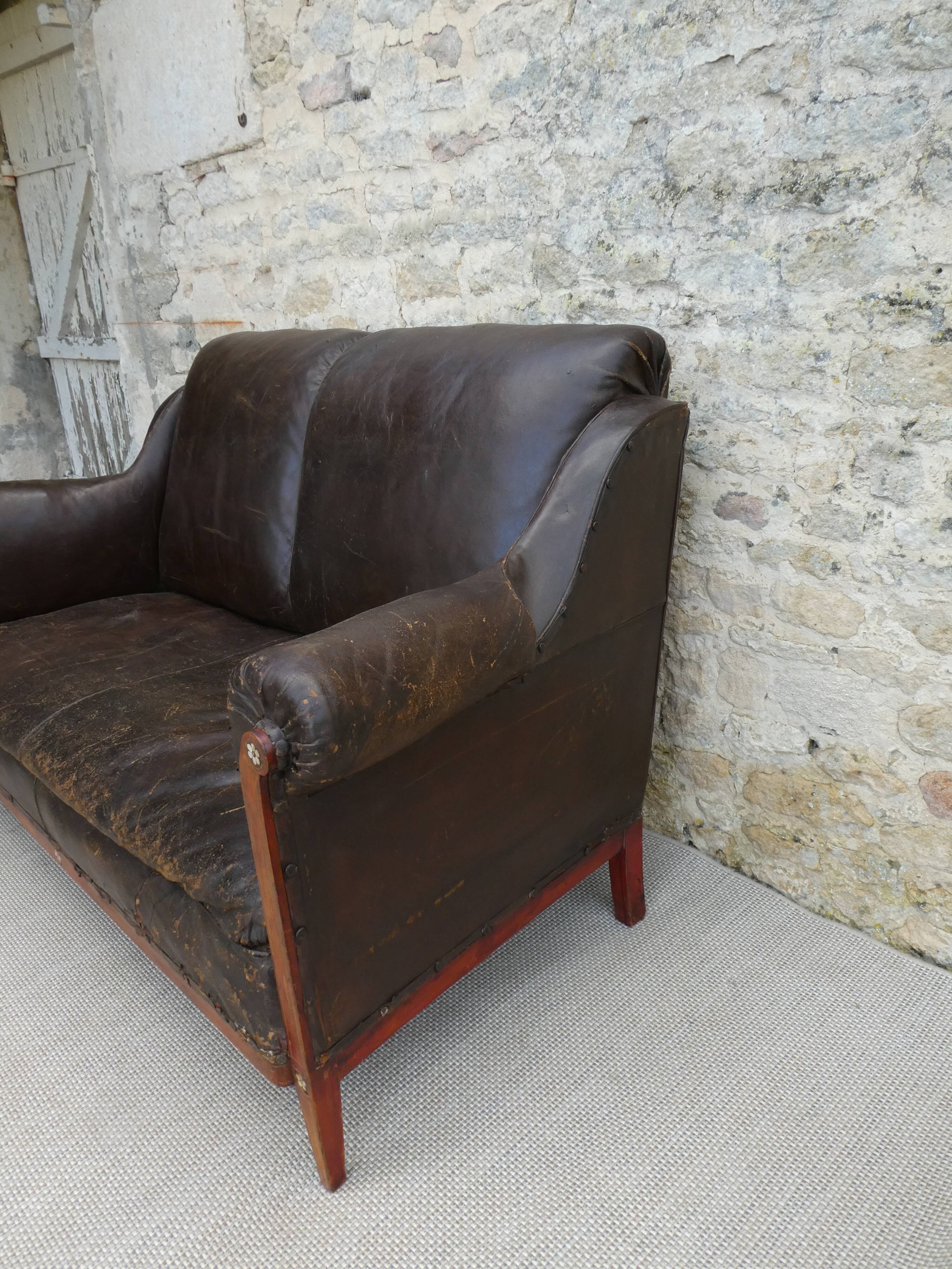 Leather bench and mother-of-pearl marquetry
