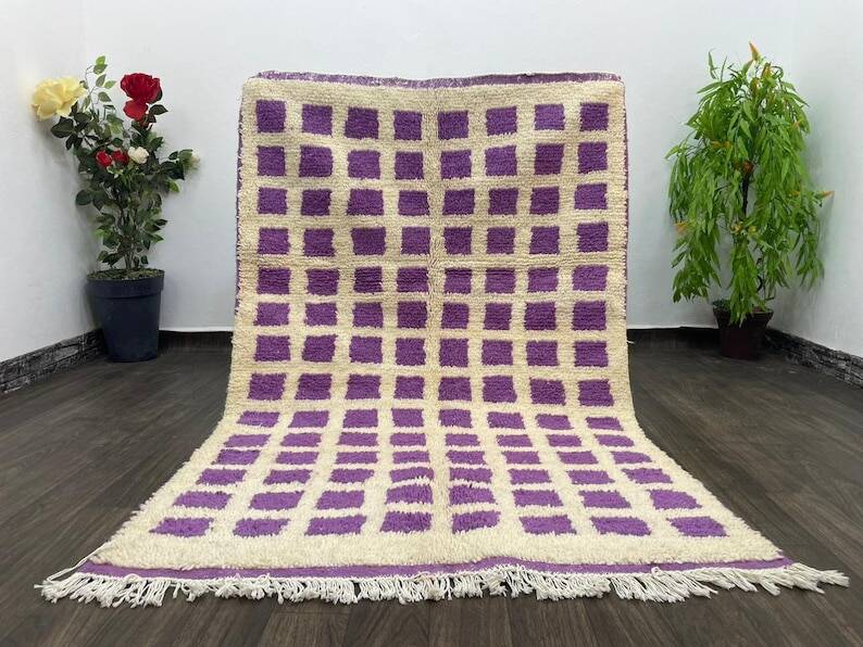 Handmade Berber rug in pure wool, size 150 x 250 cm