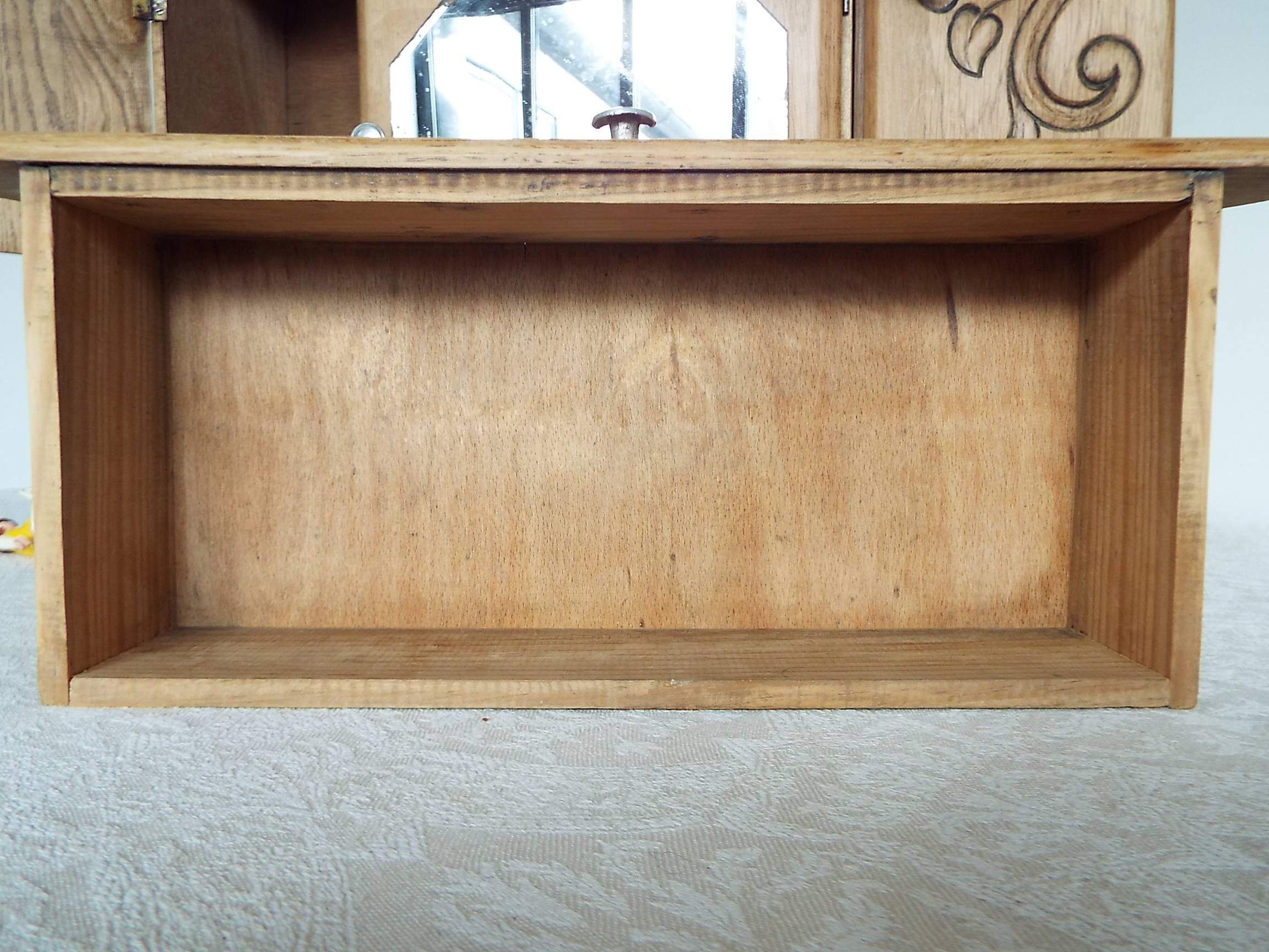 Medicine cabinet