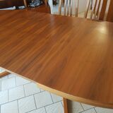 Oval table with 6 chairs