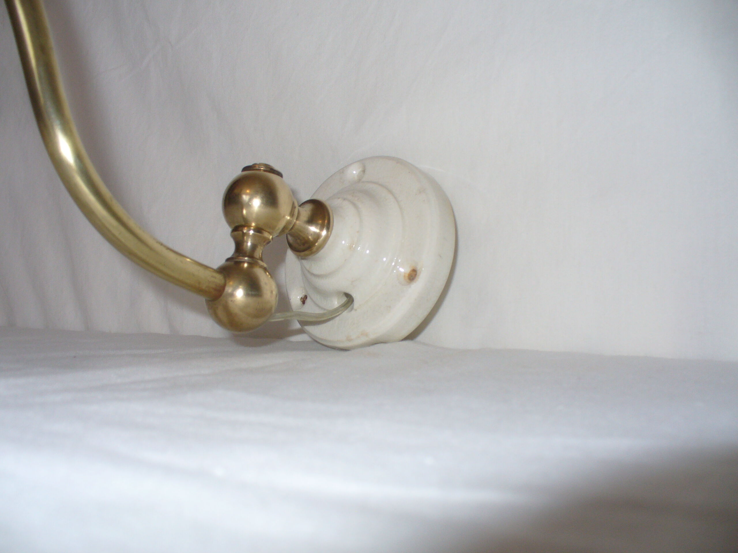 Applied articulated swan neck of the 1930s