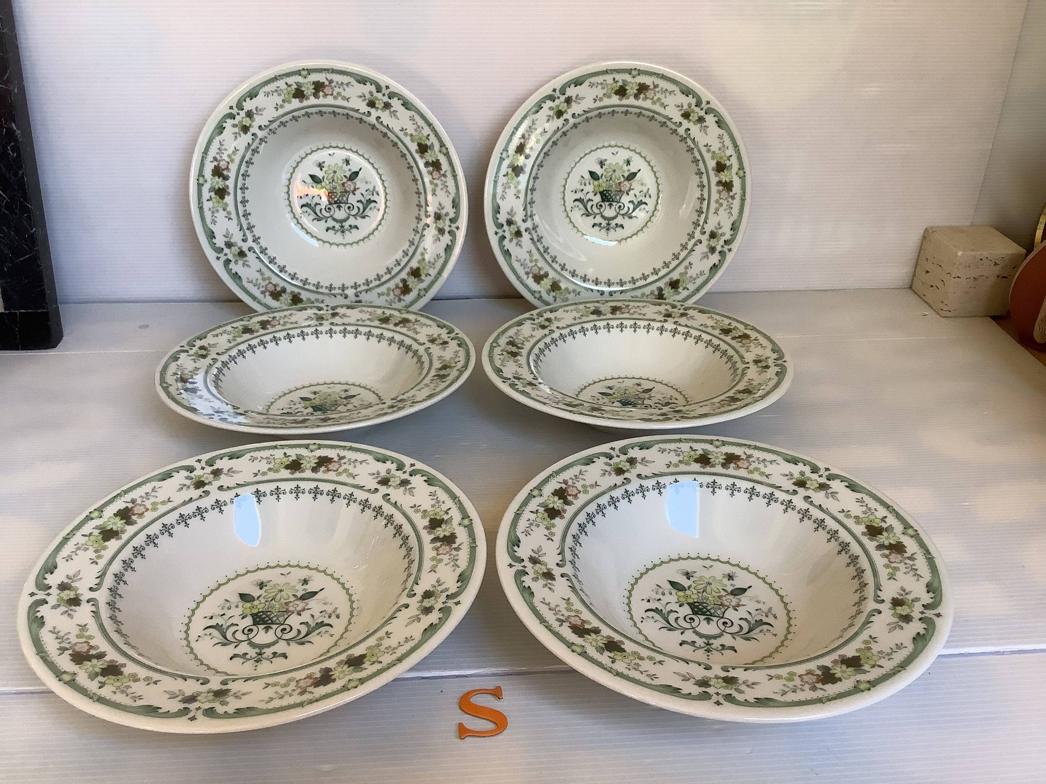 Six assiettes creuses provençal royal Doulton